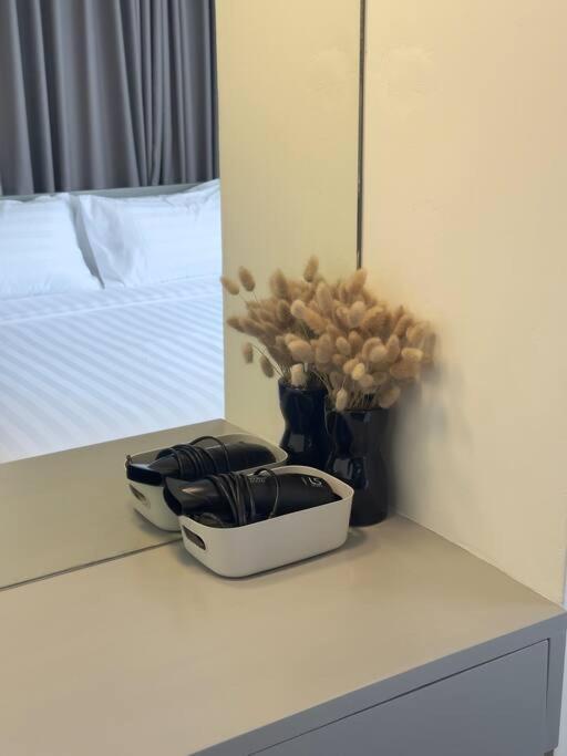 Warm And Classic Modern Appartement