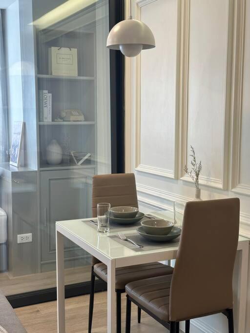 Warm And Classic Modern Appartement *
